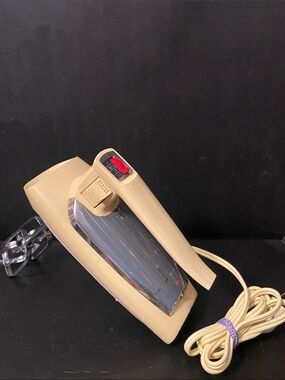 MCM  60s General Electric Handheld Mixer Model 20M47 MCM DESIGN 3-Speed